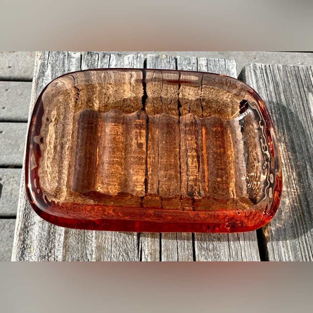 Fire and Light Glass Art Soap Dish in Peach or Copper Color, perfect condition - Picture 3 of 5